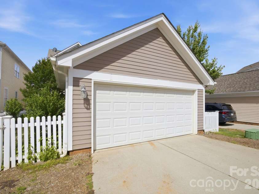 191 Lilac Mist Loop, Mooresville, NC 28115.  MLS# CAR4381636, YatesRealty ID 31819. 