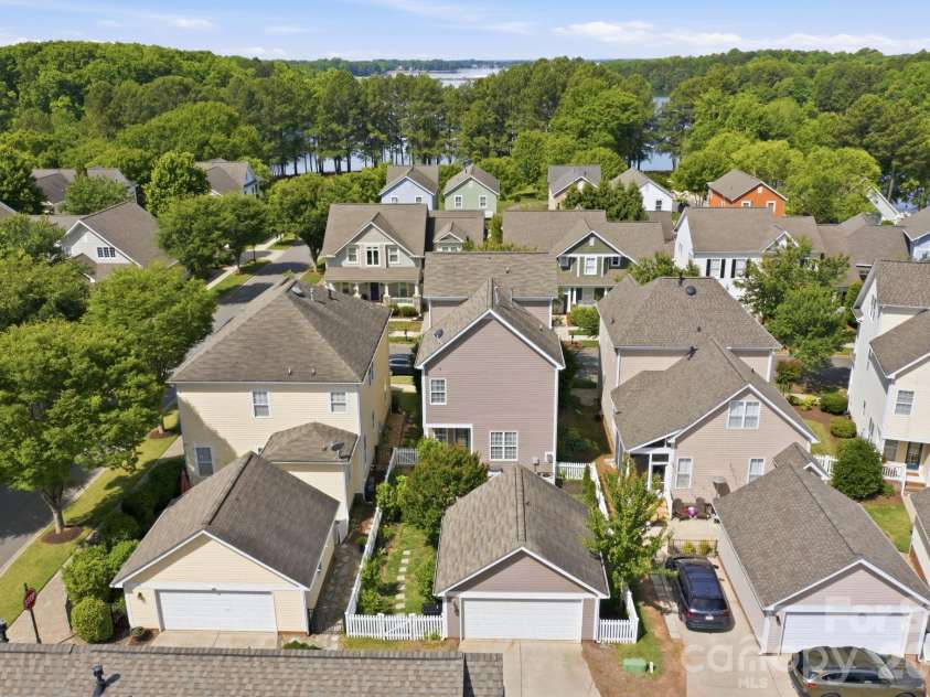 191 Lilac Mist Loop, Mooresville, NC 28115.  MLS# CAR4381636, YatesRealty ID 31819. 