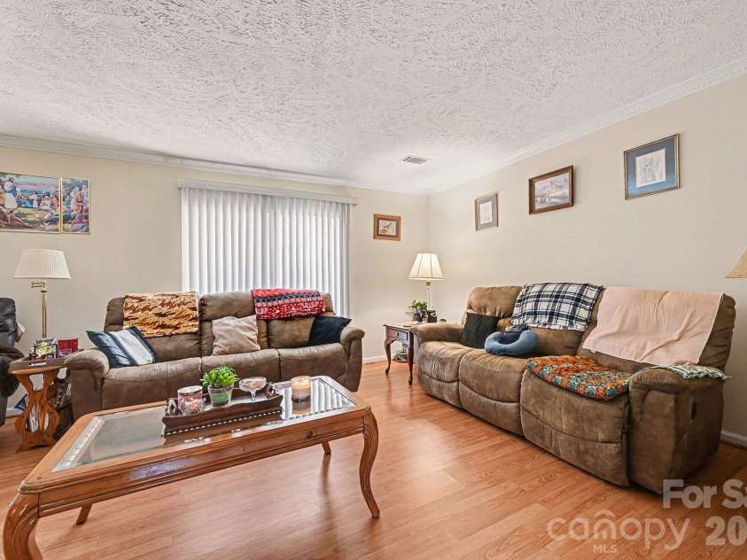 162 Terry Lane Drive, Dallas, NC 28034.  MLS# CAR4338618, YatesRealty ID 3182. 