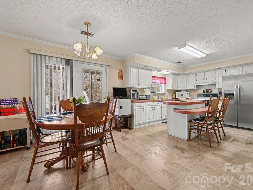 162 Terry Lane Drive, Dallas, NC 28034.  MLS# CAR4338618, YatesRealty ID 3182. 