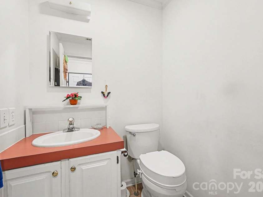 162 Terry Lane Drive, Dallas, NC 28034.  MLS# CAR4338618, YatesRealty ID 3182. 