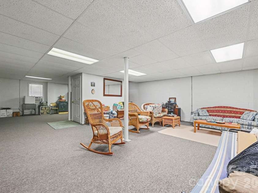 162 Terry Lane Drive, Dallas, NC 28034.  MLS# CAR4338618, YatesRealty ID 3182. 