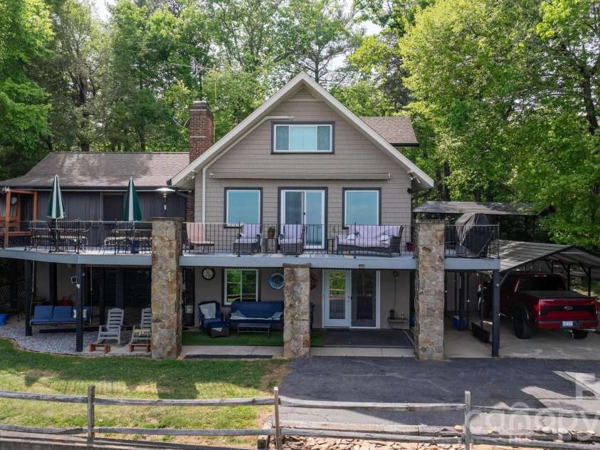 2184 Pine Mountain Drive, Connelly Springs, NC 28612.  MLS# CAR4354781, YatesRealty ID 3182. 
