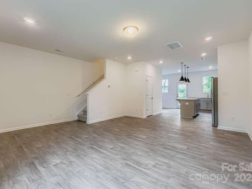 3027 Howell Mill Road, Charlotte, NC 28208.  MLS# CAR4255267, YatesRealty ID 31820. 