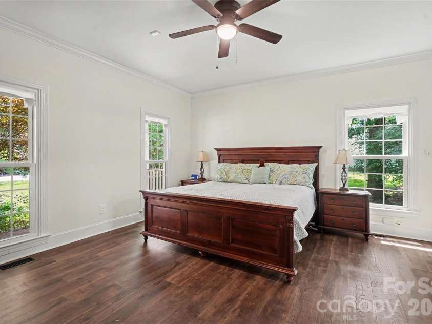 6128 Lake Providence Lane, Charlotte, NC 28277.  MLS# CAR4389001, YatesRealty ID 31820. 