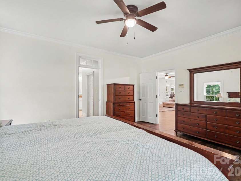 6128 Lake Providence Lane, Charlotte, NC 28277.  MLS# CAR4389001, YatesRealty ID 31820. 