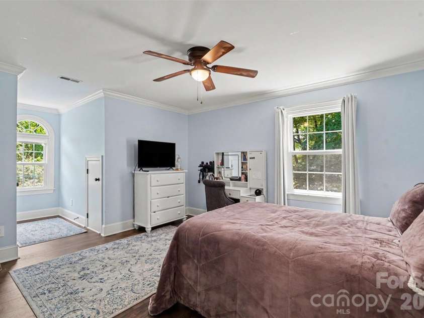 6128 Lake Providence Lane, Charlotte, NC 28277.  MLS# CAR4389001, YatesRealty ID 31820. 