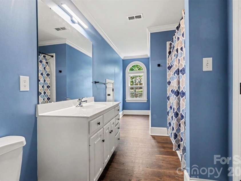 6128 Lake Providence Lane, Charlotte, NC 28277.  MLS# CAR4389001, YatesRealty ID 31820. 