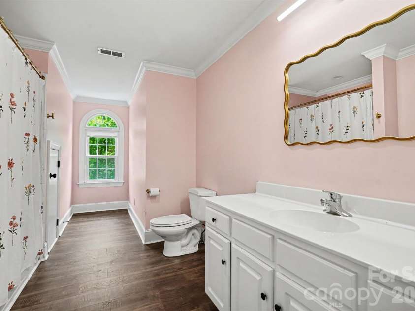 6128 Lake Providence Lane, Charlotte, NC 28277.  MLS# CAR4389001, YatesRealty ID 31820. 