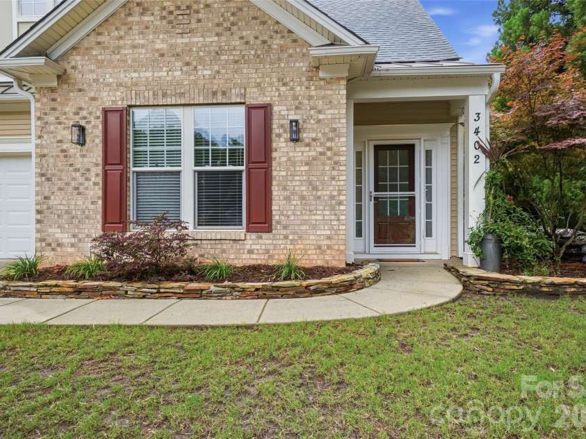 3402 Darlington Road, Matthews, NC 28105.  MLS# CAR4389416, YatesRealty ID 31821. 