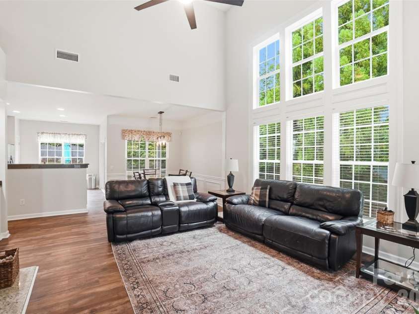 3402 Darlington Road, Matthews, NC 28105.  MLS# CAR4389416, YatesRealty ID 31821. 