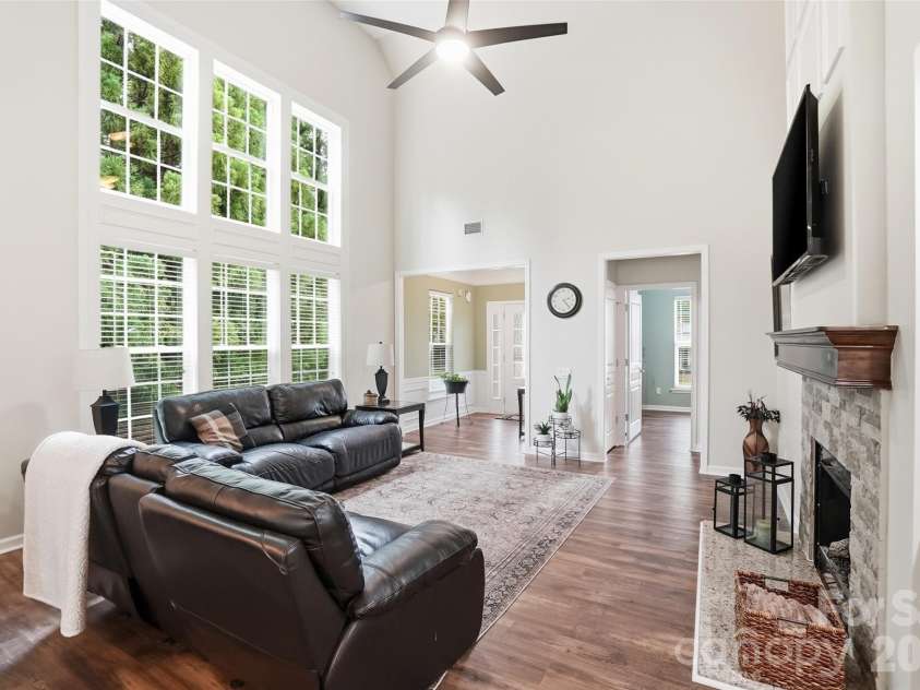 3402 Darlington Road, Matthews, NC 28105.  MLS# CAR4389416, YatesRealty ID 31821. 
