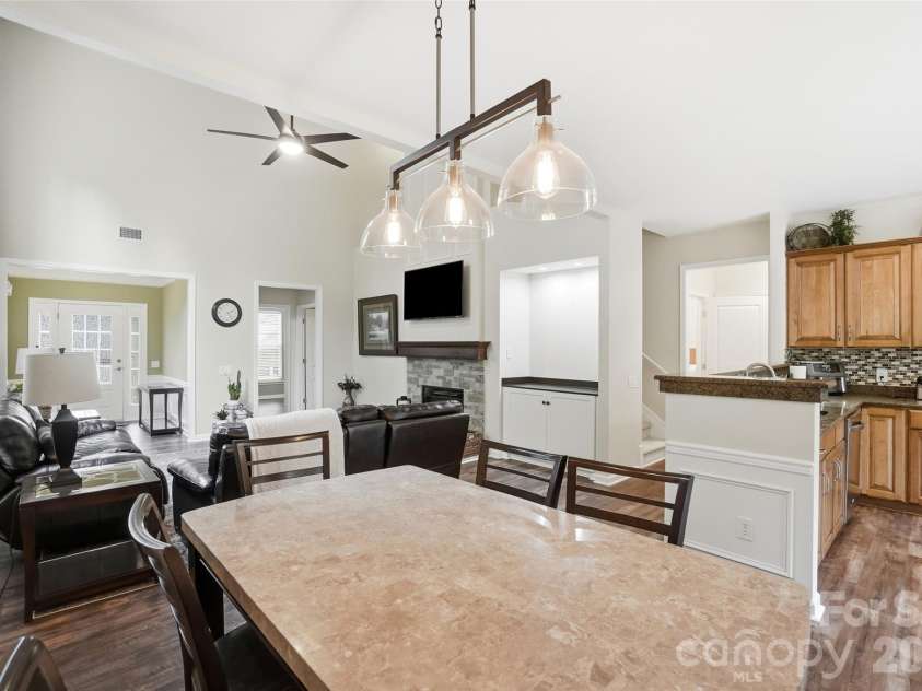 3402 Darlington Road, Matthews, NC 28105.  MLS# CAR4389416, YatesRealty ID 31821. 