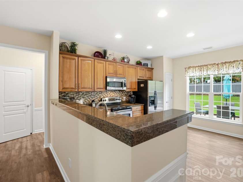 3402 Darlington Road, Matthews, NC 28105.  MLS# CAR4389416, YatesRealty ID 31821. 