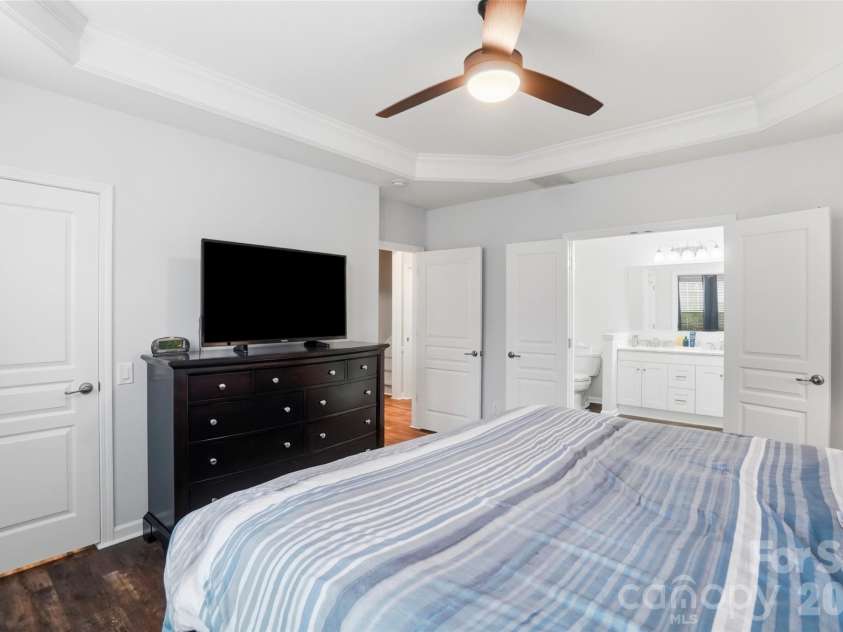 3402 Darlington Road, Matthews, NC 28105.  MLS# CAR4389416, YatesRealty ID 31821. 