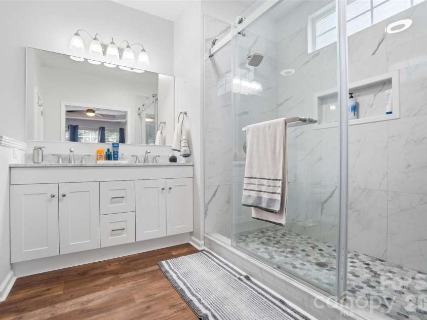 3402 Darlington Road, Matthews, NC 28105.  MLS# CAR4389416, YatesRealty ID 31821. 