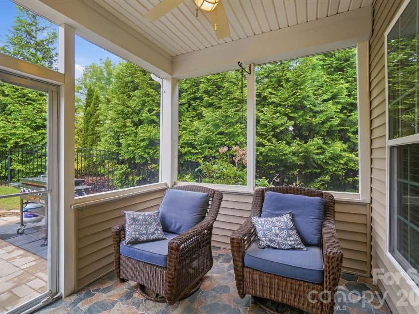 3402 Darlington Road, Matthews, NC 28105.  MLS# CAR4389416, YatesRealty ID 31821. 