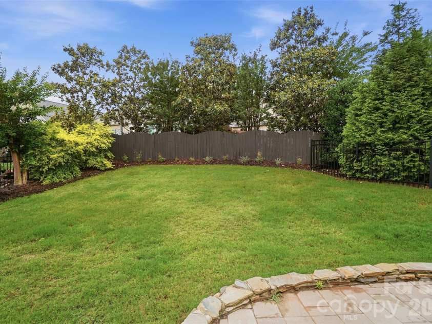 3402 Darlington Road, Matthews, NC 28105.  MLS# CAR4389416, YatesRealty ID 31821. 