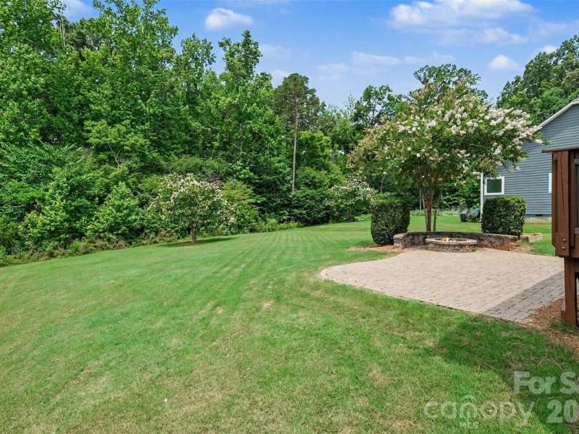 2521 Surveyor General Drive, Waxhaw, NC 28173.  MLS# CAR4390808, YatesRealty ID 31822. 