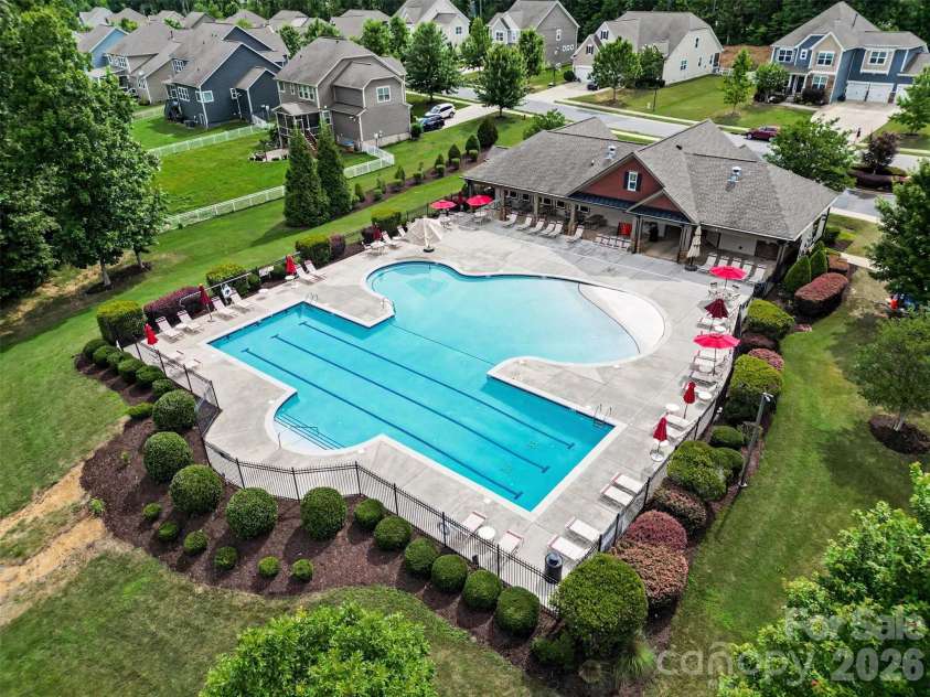 2521 Surveyor General Drive, Waxhaw, NC 28173.  MLS# CAR4390808, YatesRealty ID 31822. Community Pool