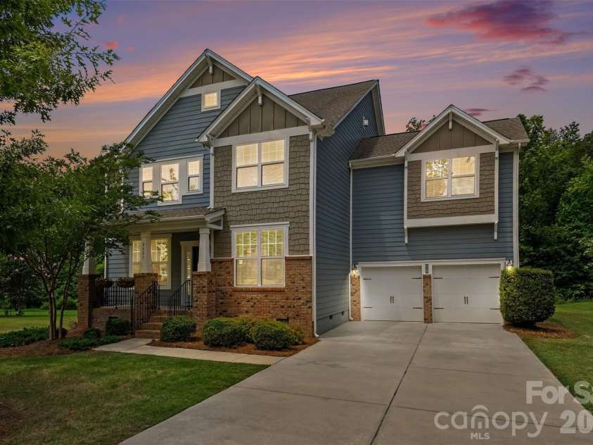 2521 Surveyor General Drive, Waxhaw, NC 28173.  MLS# CAR4390808, YatesRealty ID 31822. Welcome Home!