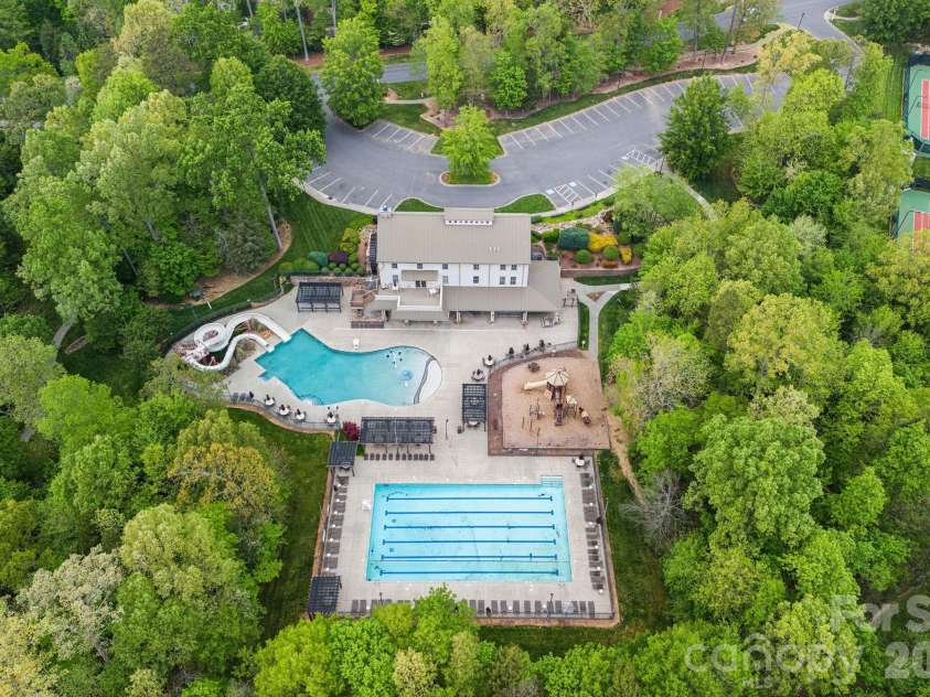 2521 Surveyor General Drive, Waxhaw, NC 28173.  MLS# CAR4426131, YatesRealty ID 31822. Community Amenites