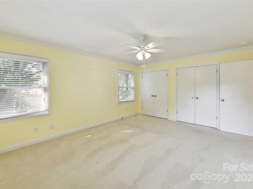 6811 Old Reid Road, Charlotte, NC 28210.  MLS# CAR4284933, YatesRealty ID 31822. Large Primary Bedroom with 2 Closets