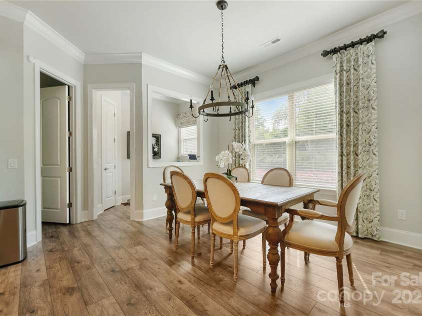 11313 Limehurst Place, Charlotte, NC 28278.  MLS# CAR4269063, YatesRealty ID 31824. 