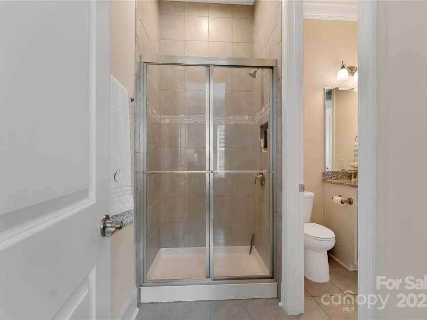 11313 Limehurst Place, Charlotte, NC 28278.  MLS# CAR4269063, YatesRealty ID 31824. 