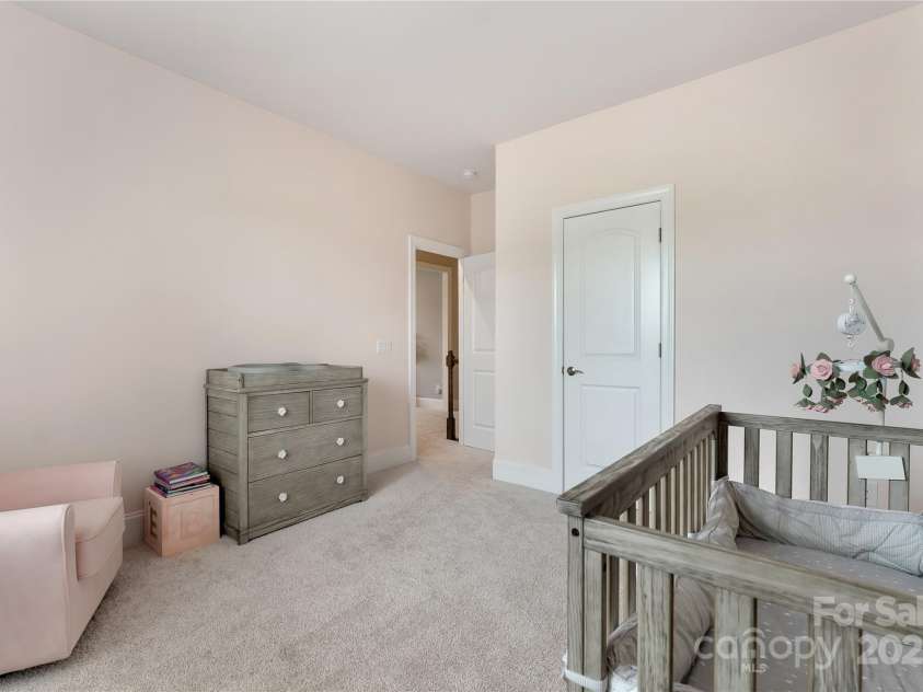 11313 Limehurst Place, Charlotte, NC 28278.  MLS# CAR4269063, YatesRealty ID 31824. 