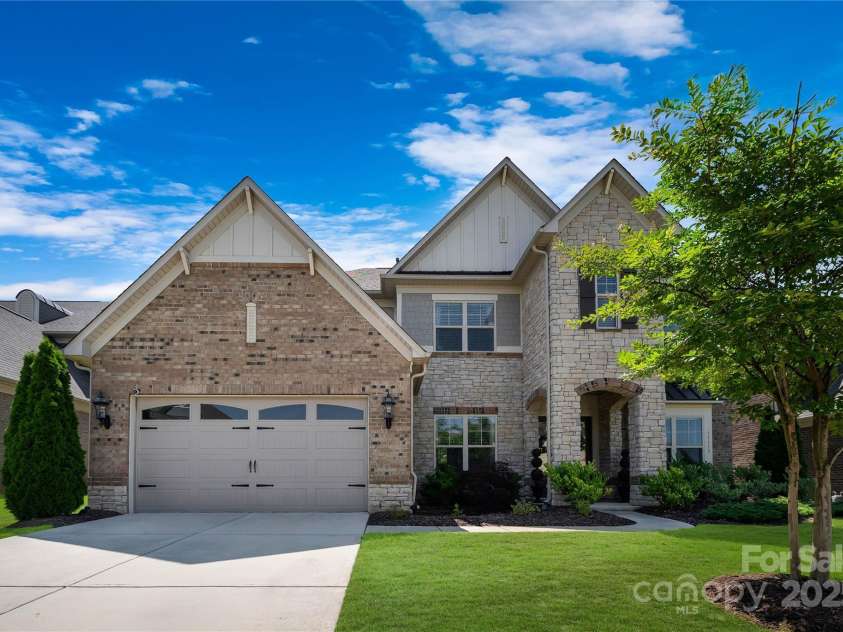 11313 Limehurst Place, Charlotte, NC 28278.  MLS# CAR4269063, YatesRealty ID 31824. 