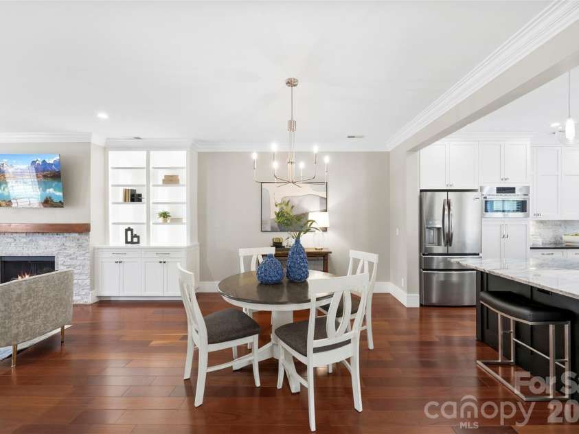 9415 Bonnie Briar Circle, Charlotte, NC 28277.  MLS# CAR4389175, YatesRealty ID 31824. Dinning Area