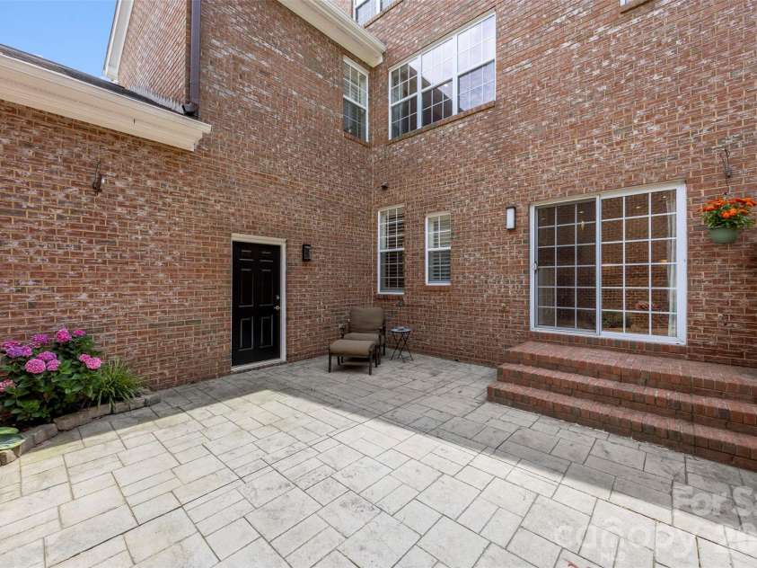 9415 Bonnie Briar Circle, Charlotte, NC 28277.  MLS# CAR4389175, YatesRealty ID 31824. Patio