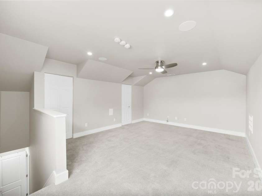 9415 Bonnie Briar Circle, Charlotte, NC 28277.  MLS# CAR4389175, YatesRealty ID 31824. Third Floor Bonus / Bedroom 4