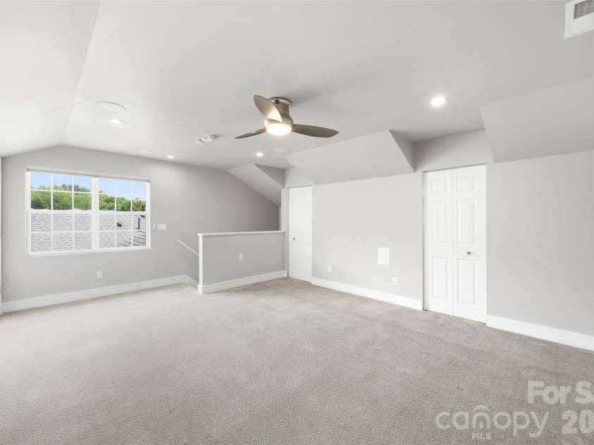9415 Bonnie Briar Circle, Charlotte, NC 28277.  MLS# CAR4389175, YatesRealty ID 31824. Third Floor Bonus/ Bedroom 4