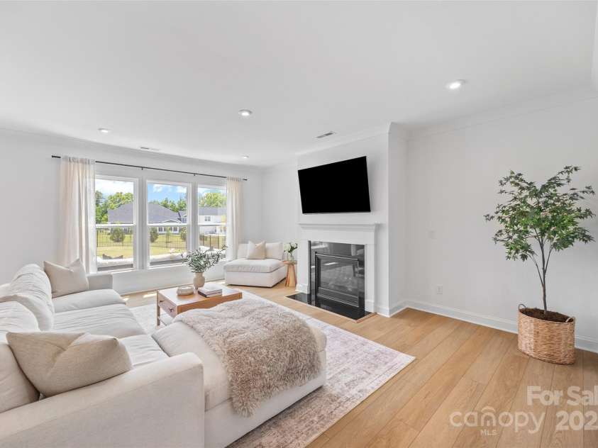 4627 Cava Court, Indian Land, SC 29707.  MLS# CAR4286634, YatesRealty ID 31825. Light and Bright Great Room with Gas Fireplace