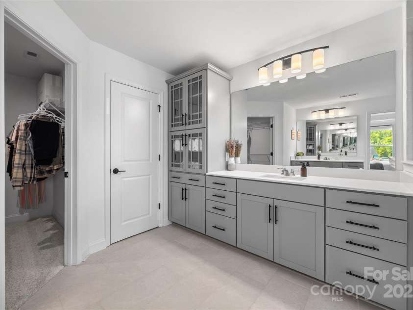 4627 Cava Court, Indian Land, SC 29707.  MLS# CAR4286634, YatesRealty ID 31825. Separate vanity spaces
