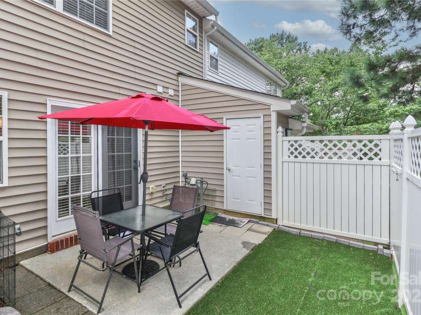 131 Delargy Circle, Mooresville, NC 28117.  MLS# CAR4282919, YatesRealty ID 31826. 
