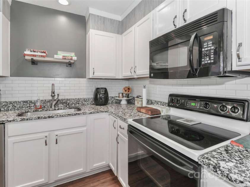 131 Delargy Circle, Mooresville, NC 28117.  MLS# CAR4282919, YatesRealty ID 31826. 