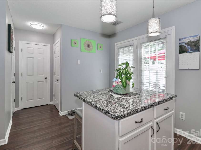 131 Delargy Circle, Mooresville, NC 28117.  MLS# CAR4282919, YatesRealty ID 31826. 