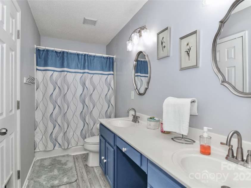 131 Delargy Circle, Mooresville, NC 28117.  MLS# CAR4282919, YatesRealty ID 31826. 