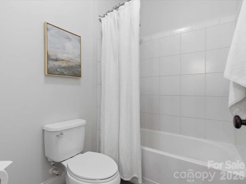 1126 Bromley Drive, Matthews, NC 28104.  MLS# CAR4379610, YatesRealty ID 31827. 