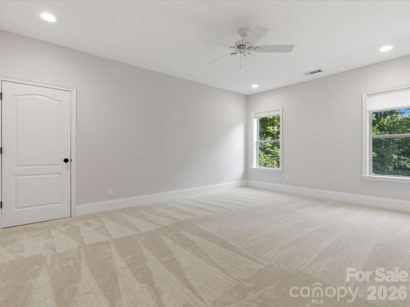 1126 Bromley Drive, Matthews, NC 28104.  MLS# CAR4379610, YatesRealty ID 31827. 