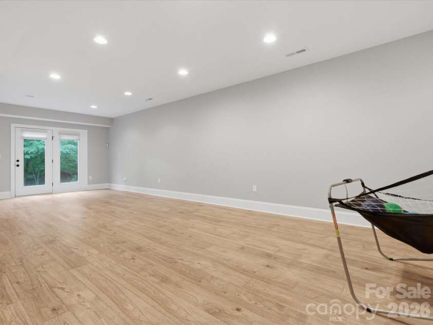 1126 Bromley Drive, Matthews, NC 28104.  MLS# CAR4379610, YatesRealty ID 31827. 