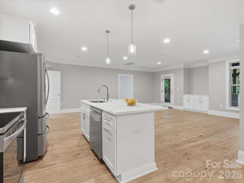 1126 Bromley Drive, Matthews, NC 28104.  MLS# CAR4379610, YatesRealty ID 31827. 