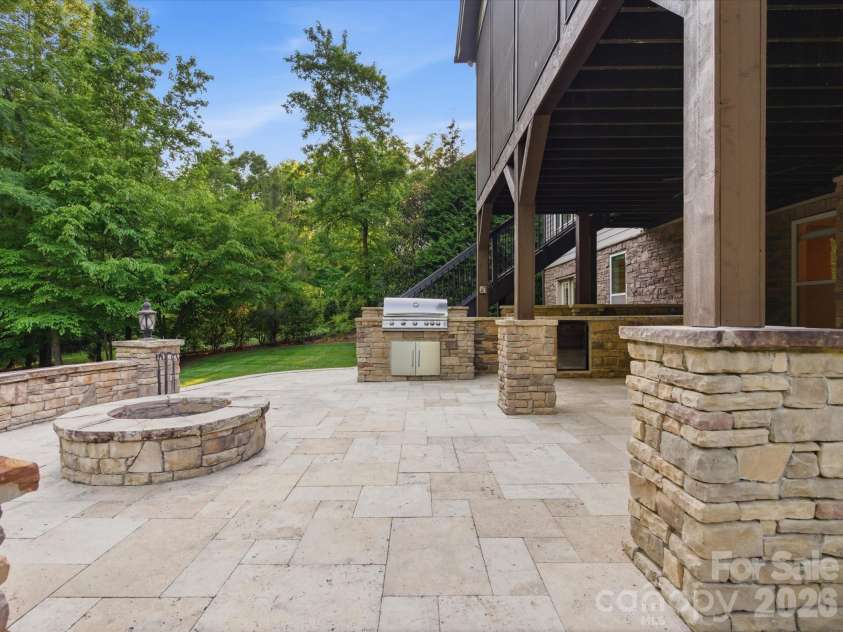 1126 Bromley Drive, Matthews, NC 28104.  MLS# CAR4379610, YatesRealty ID 31827. 