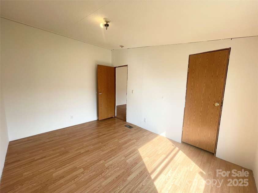 177 Titanium Drive, Statesville, NC 28625.  MLS# CAR4290837, YatesRealty ID 31827. 