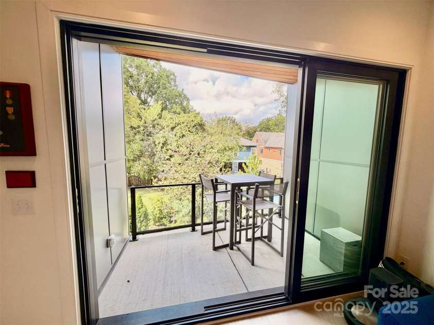 1005 Zinc Lane, Charlotte, NC 28205.  MLS# CAR4291741, YatesRealty ID 31829. 