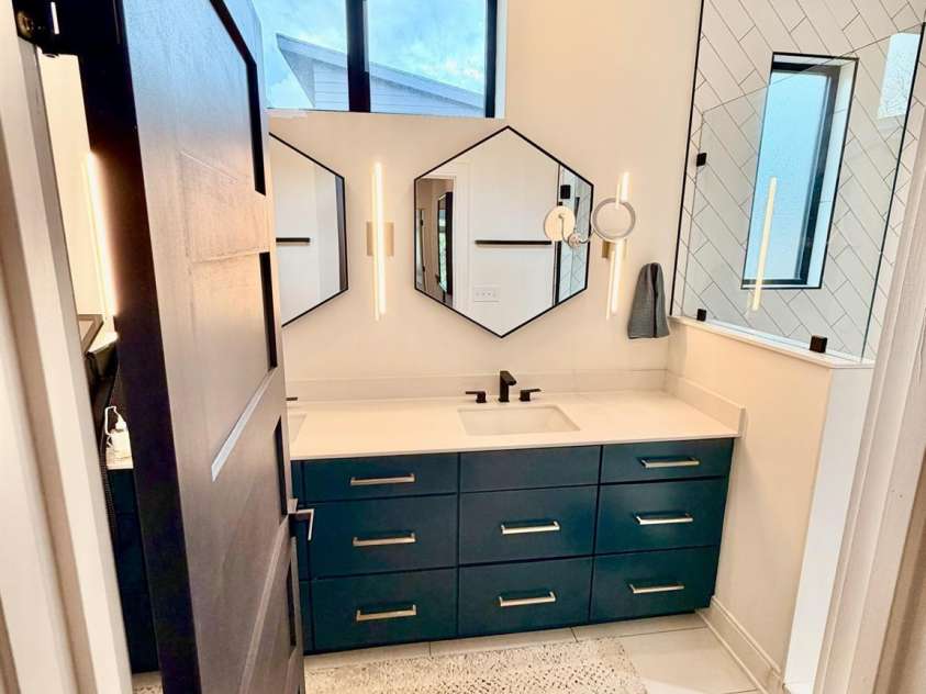 1005 Zinc Lane, Charlotte, NC 28205.  MLS# CAR4291741, YatesRealty ID 31829. 