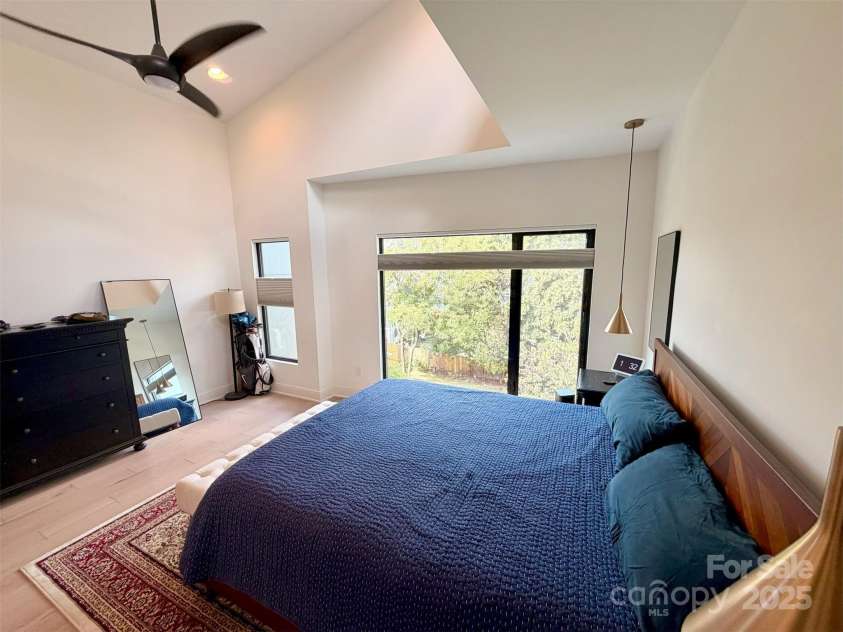 1005 Zinc Lane, Charlotte, NC 28205.  MLS# CAR4291741, YatesRealty ID 31829. 